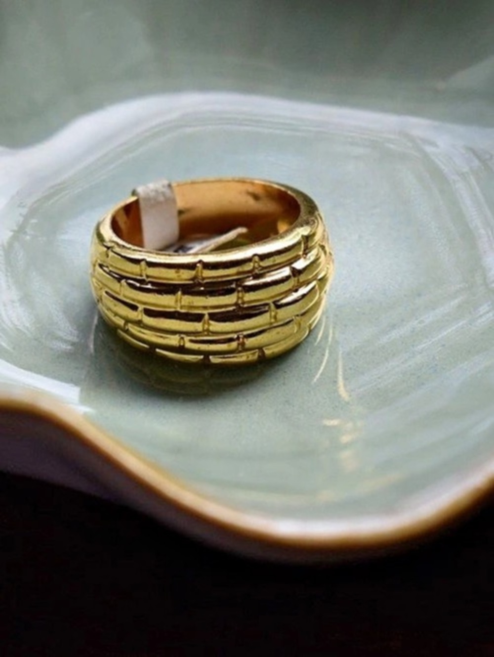 NWT Vintage Deadstock Gold Tone Brick Pattern Dome Statement Ring Size 7